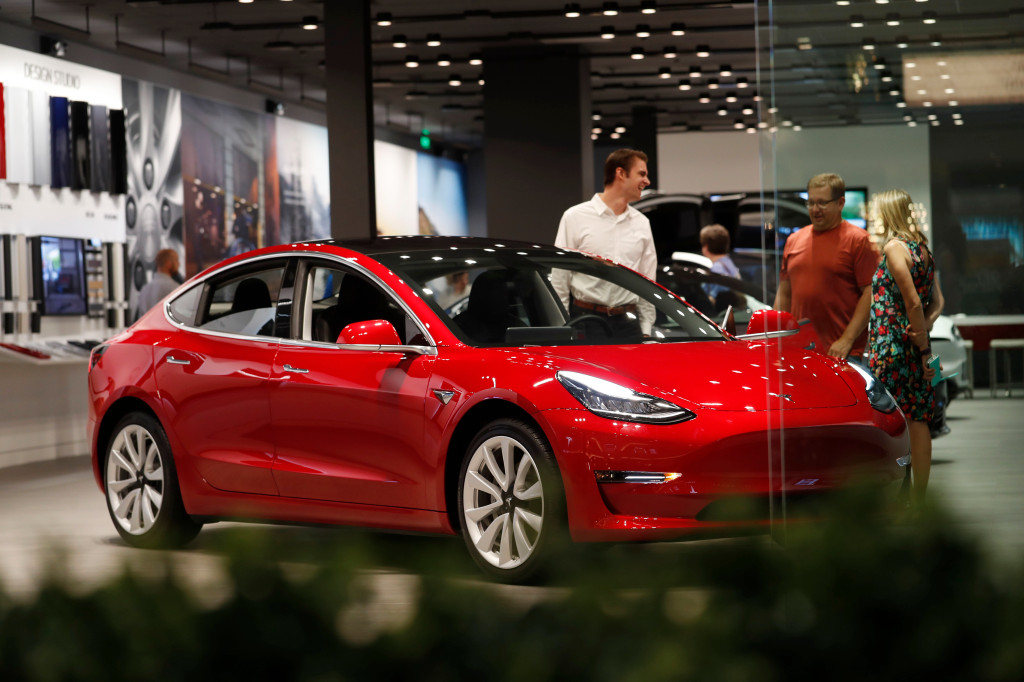 Magid: The new Tesla Model 3 has quite a learning curve