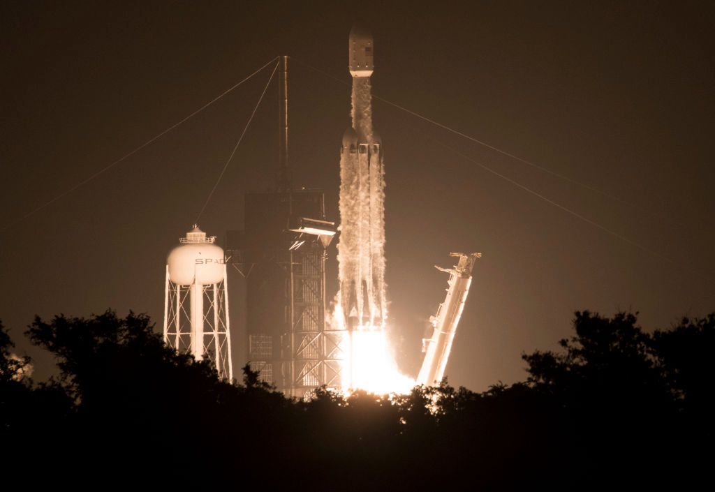 Elon Musk’s satellites dot the heavens, leaving stargazers upset
