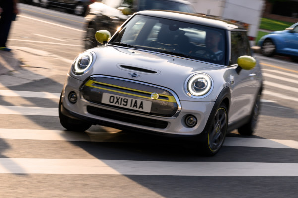 All-electric Mini Cooper SE priced starting at $29,900 in the US