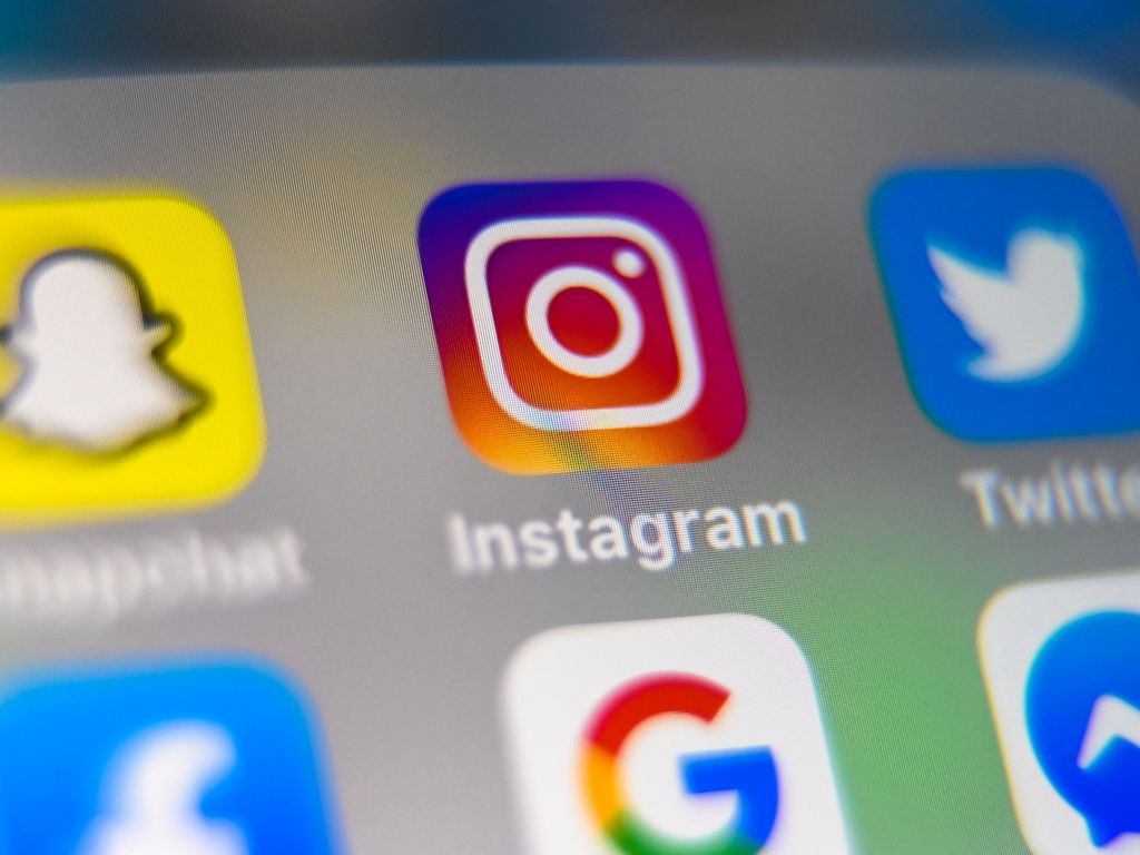 Instagram to ban drawings and memes showing self-harm and suicide