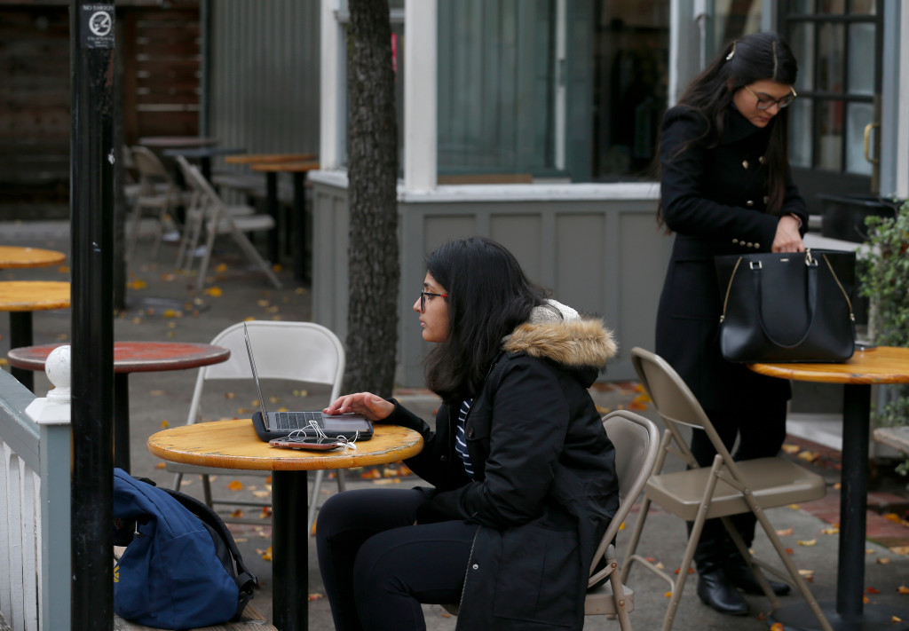 Black market fuels brazen Bay Area laptop thefts in cafes