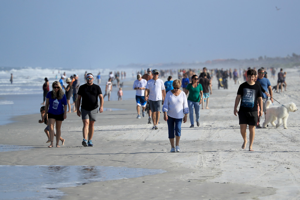 #FloridaMorons hashtag trends as people visit newly reopened beaches