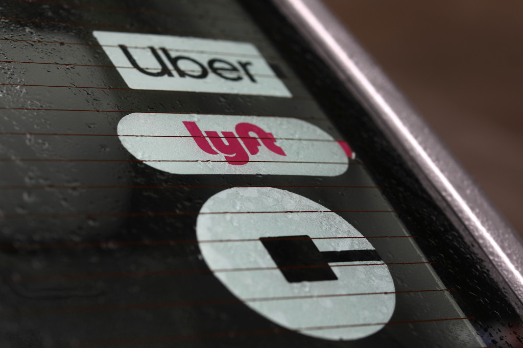 Uber, Lyft would owe California $413 million in unemployment funds if drivers were considered employees: report