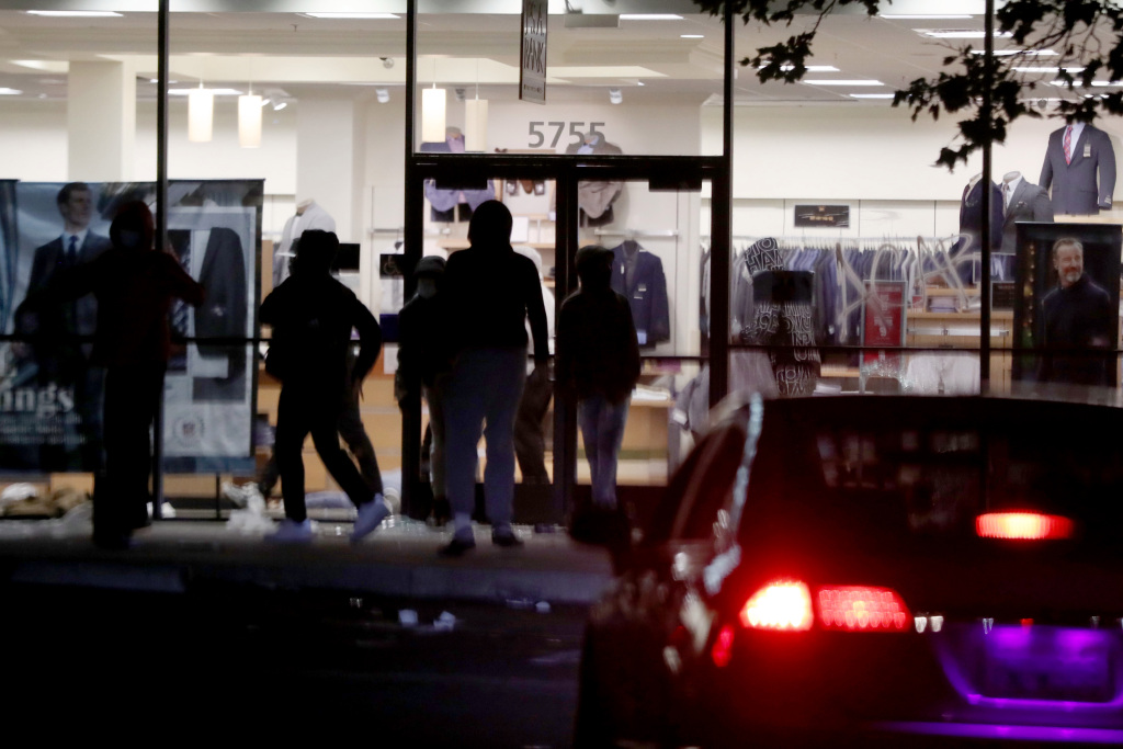Apple closes 11 Bay Area stores in wake of widespread looting and violence