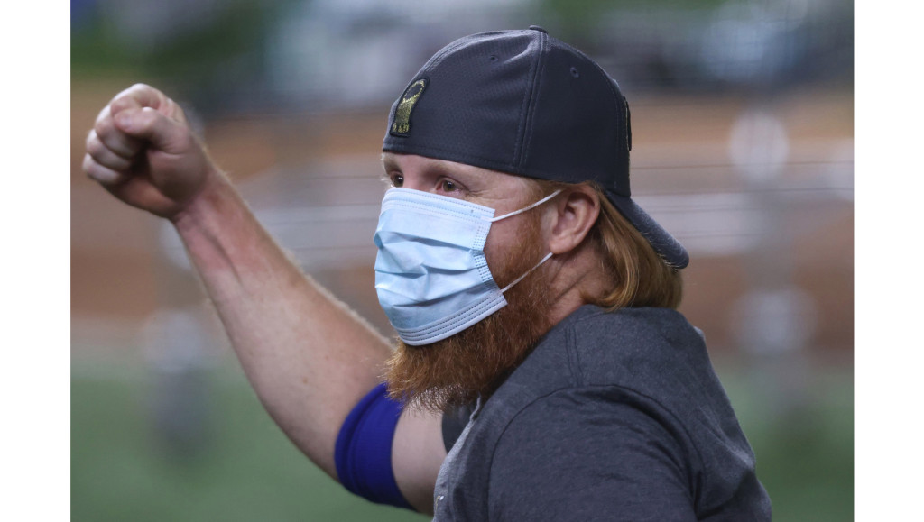 Whicker: Dodgers’ Justin Turner forgot he was part of a larger community