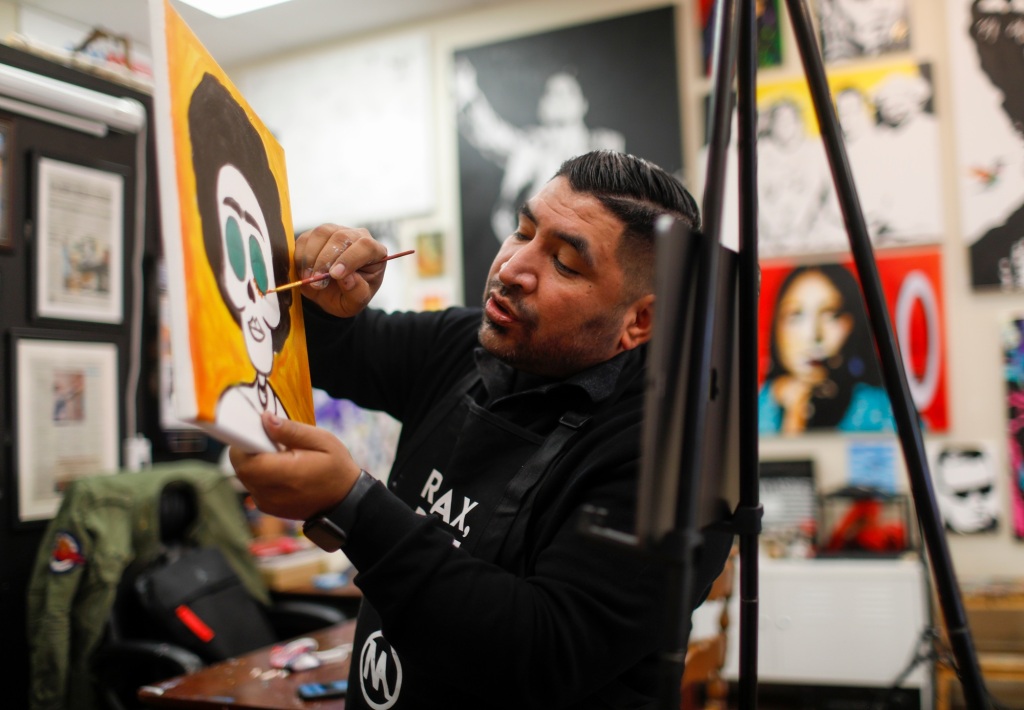 How one Gilroy artist expanded his business and helped his community during the pandemic