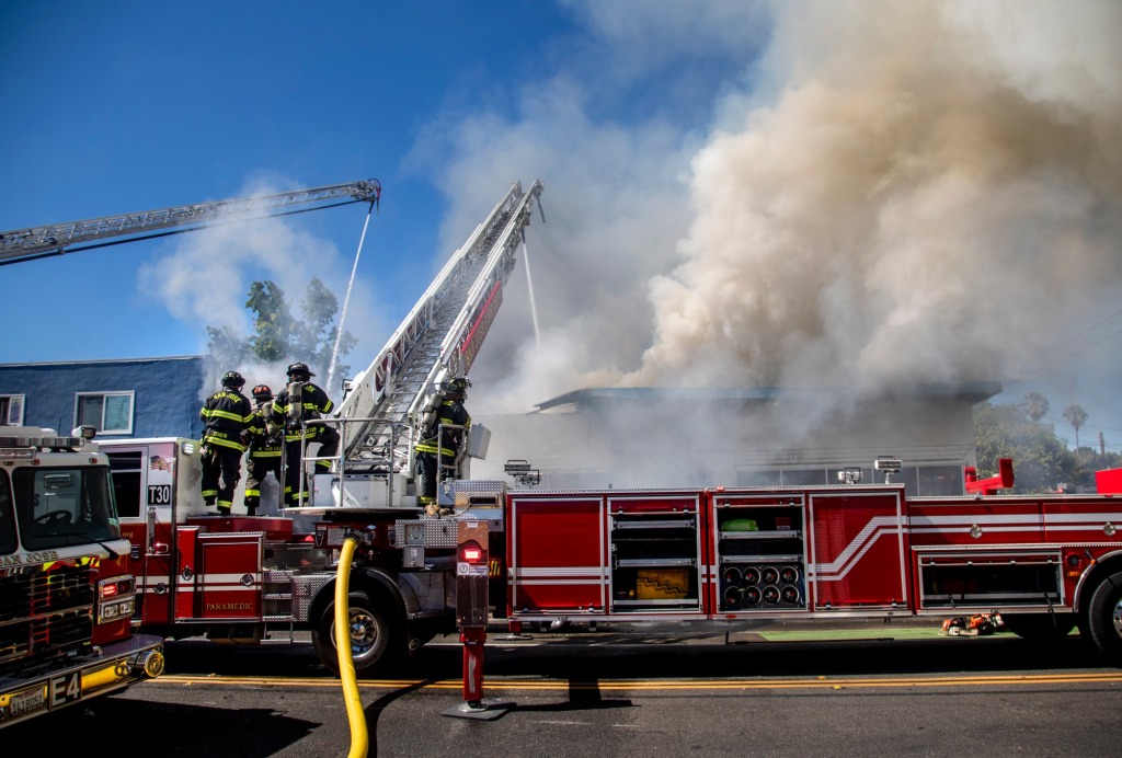 San Jose firefighters battle blaze in commercial building