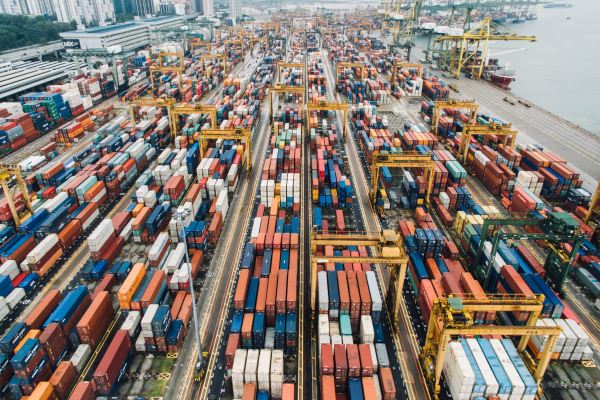 BlueCargo optimizes stacks of containers for maximum efficiency