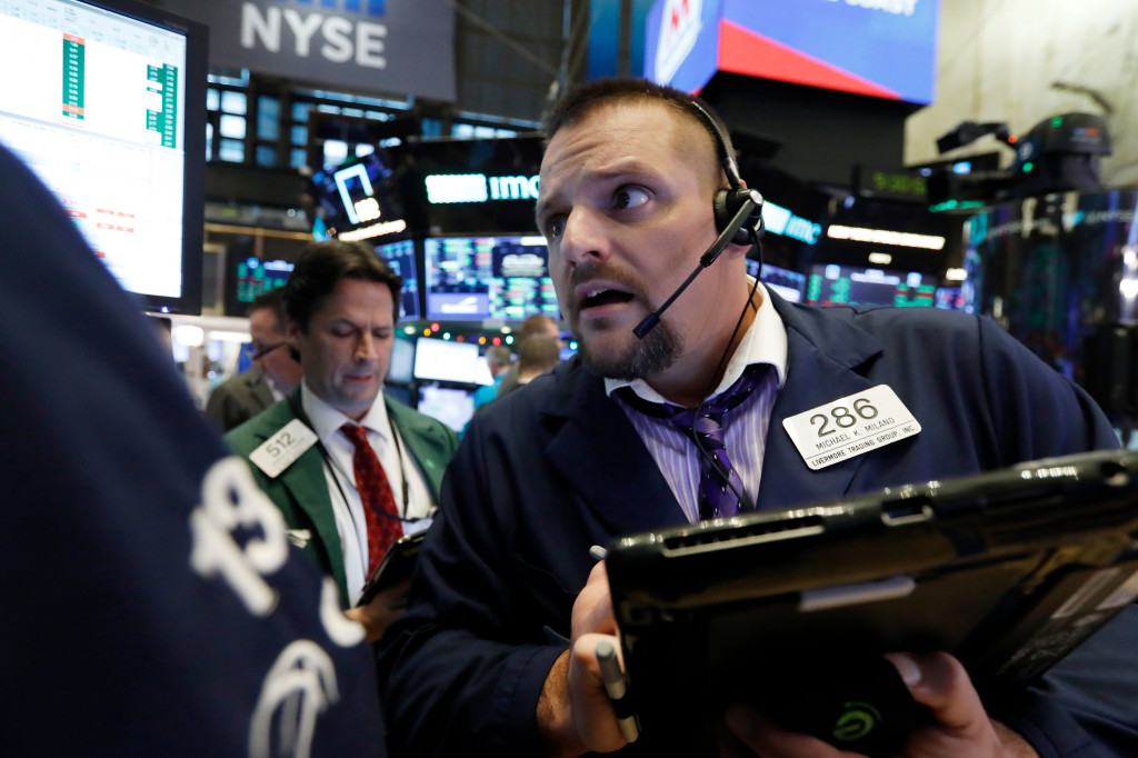 Wall Street’s tough week: Stocks tumble on fears of trade war — and possible recession