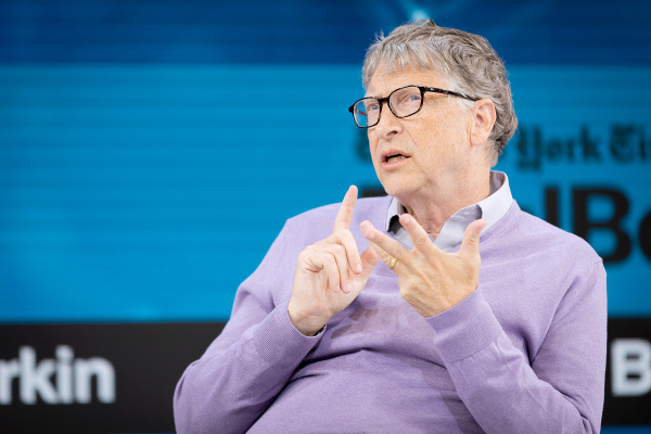 Bill Gates offers direction, not solutions