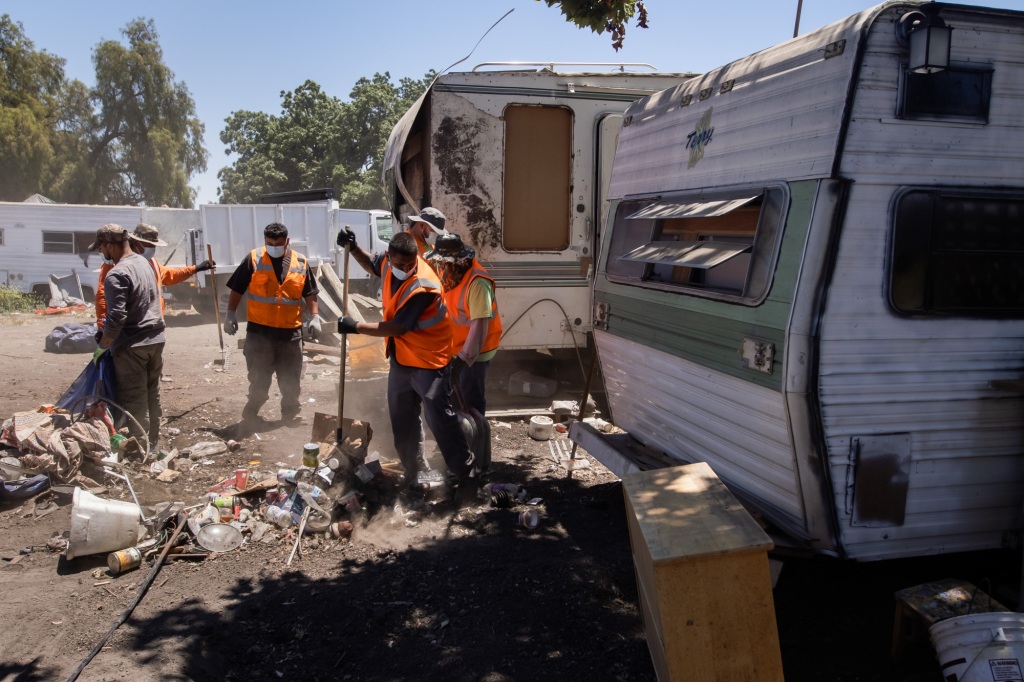 Massive San Jose airport homeless camp could become dog park, disc golf course