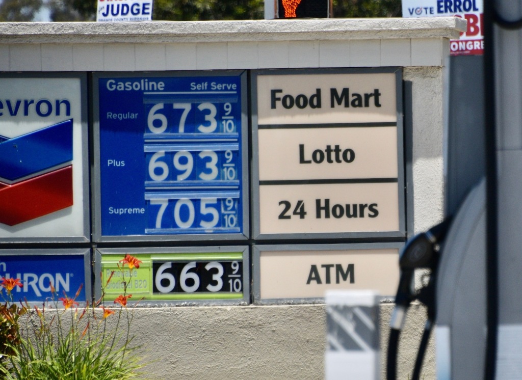 Gov. Newsom, Legislature strike tentative gas and inflation tax relief deal