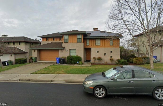 Single family residence sells in Fremont for $2.1 million