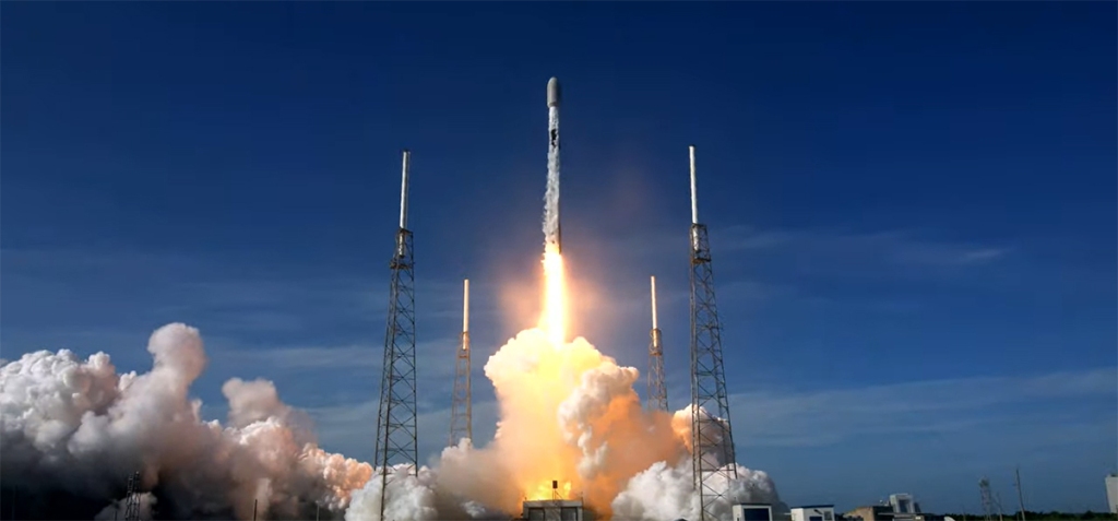 SpaceX launches tomato seeds, other supplies to International Space Station after weather delay
