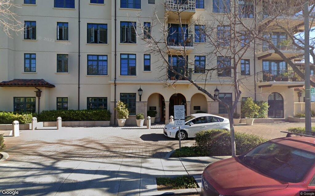 Condominium sells for $1.6 million in Palo Alto