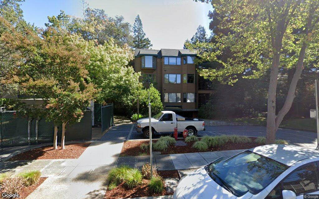 Condominium in Palo Alto sells for $2.4 million